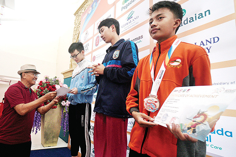 Alma Wushu Salatiga Borong Sembilan Medali